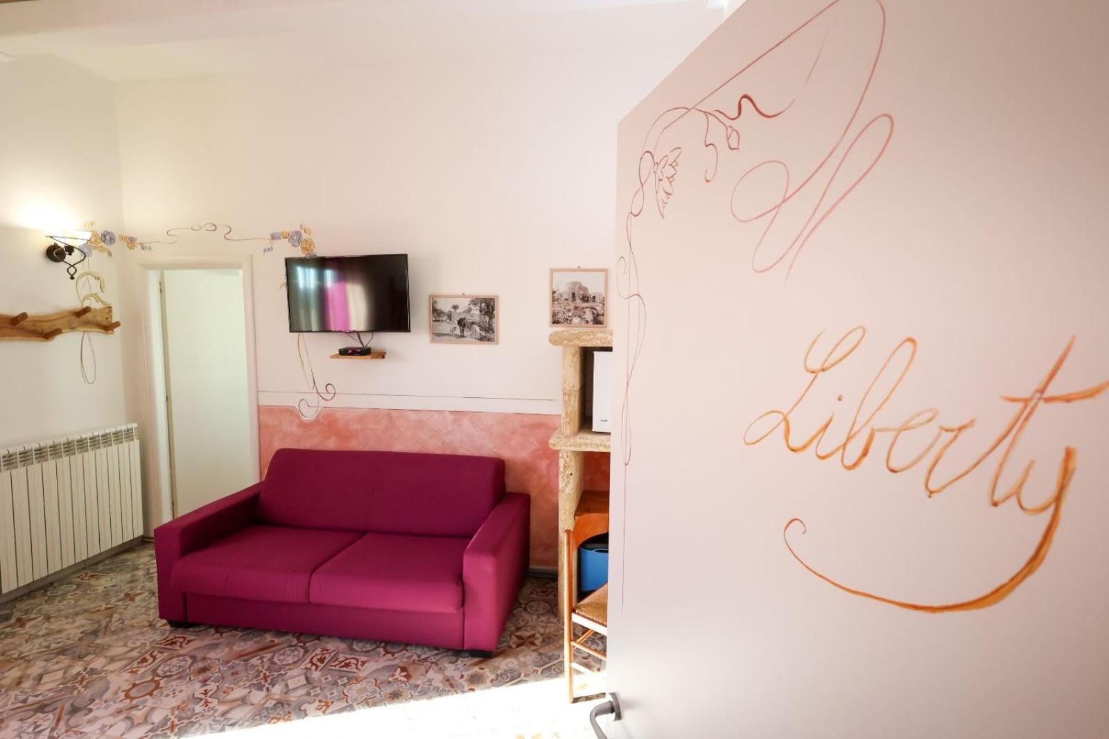 モルチャーノ・ディ・レウカ Antico Borgo Marchese Bed & Breakfast エクステリア 写真
