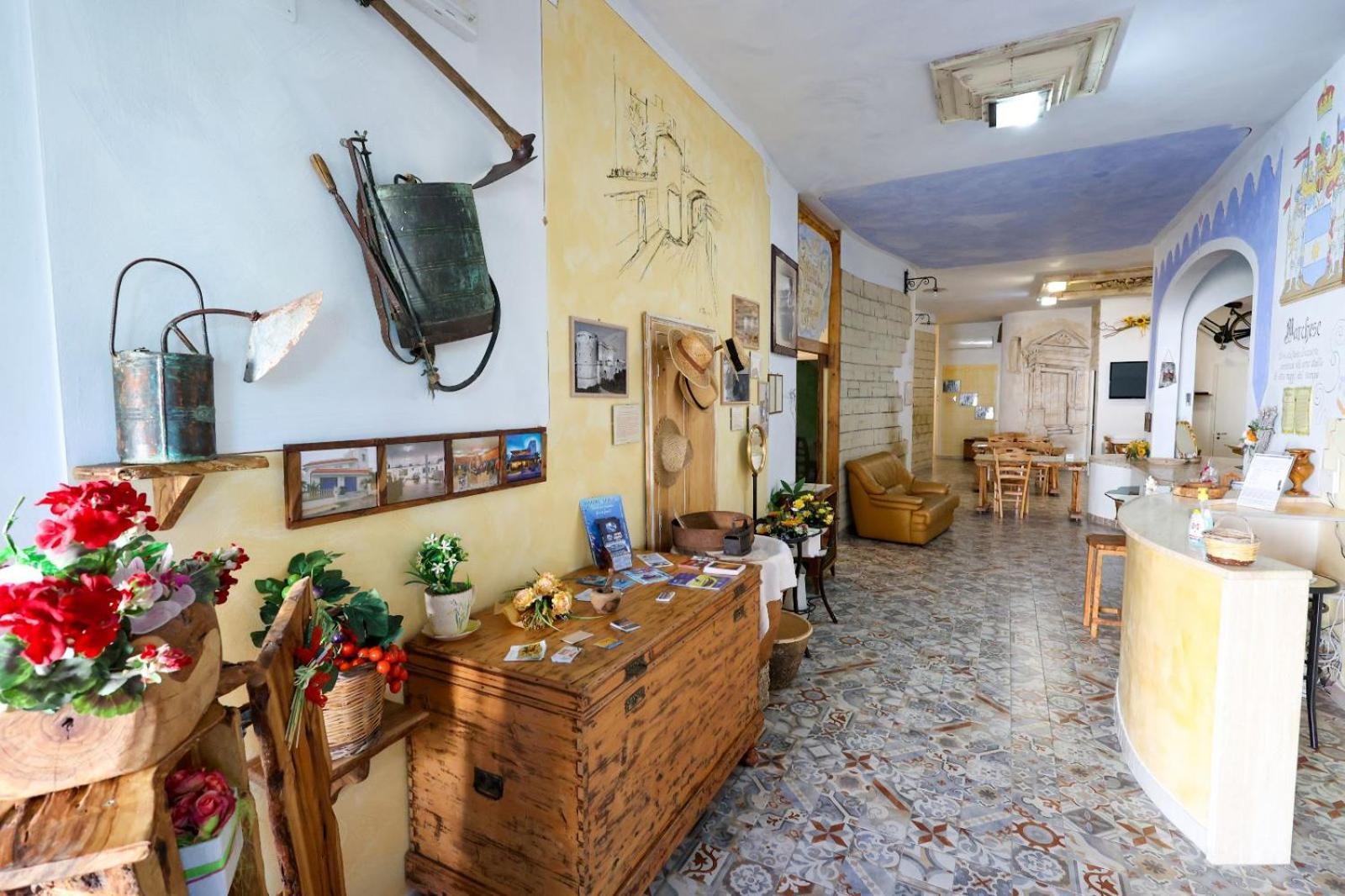 モルチャーノ・ディ・レウカ Antico Borgo Marchese Bed & Breakfast エクステリア 写真