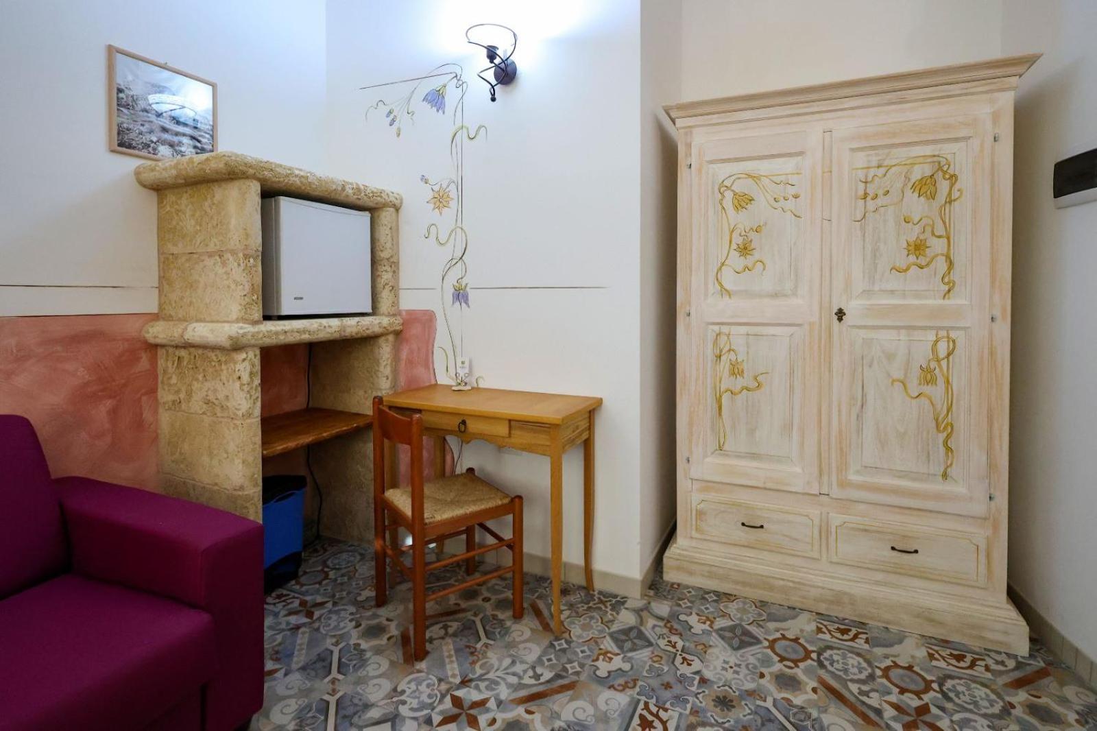 モルチャーノ・ディ・レウカ Antico Borgo Marchese Bed & Breakfast エクステリア 写真