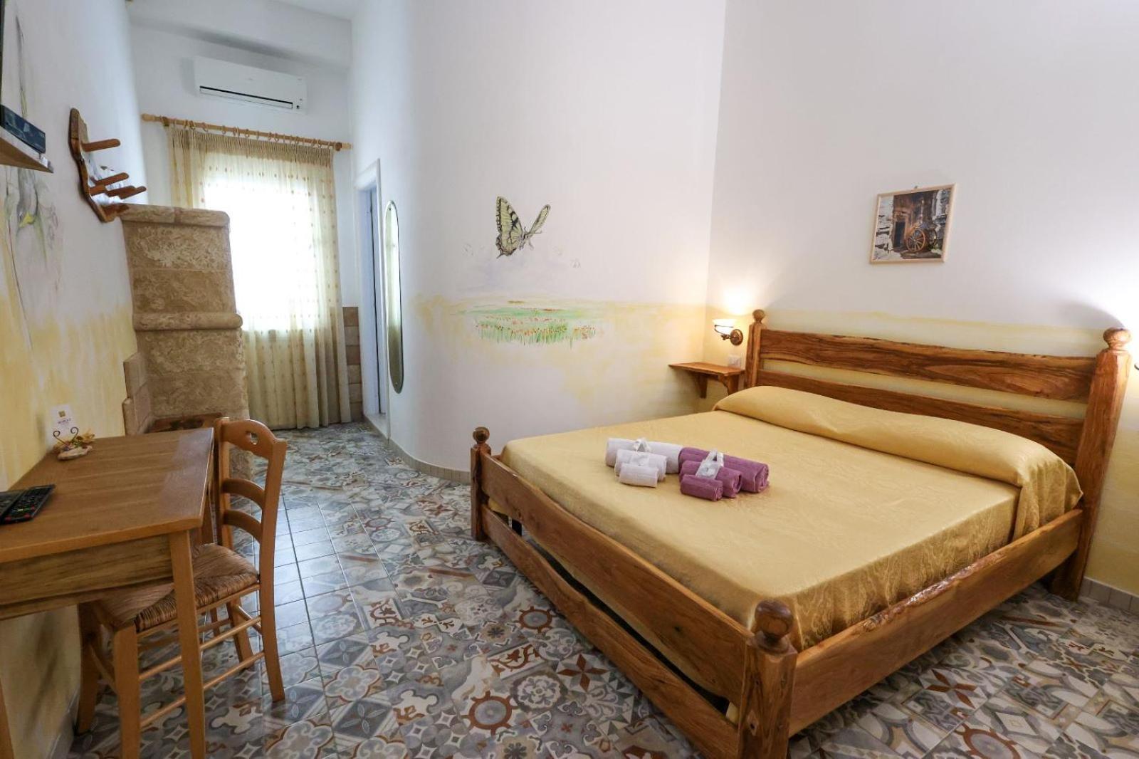 モルチャーノ・ディ・レウカ Antico Borgo Marchese Bed & Breakfast エクステリア 写真