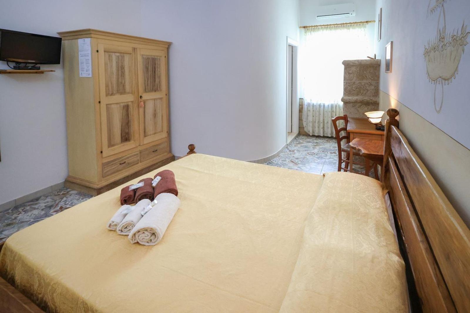 モルチャーノ・ディ・レウカ Antico Borgo Marchese Bed & Breakfast エクステリア 写真