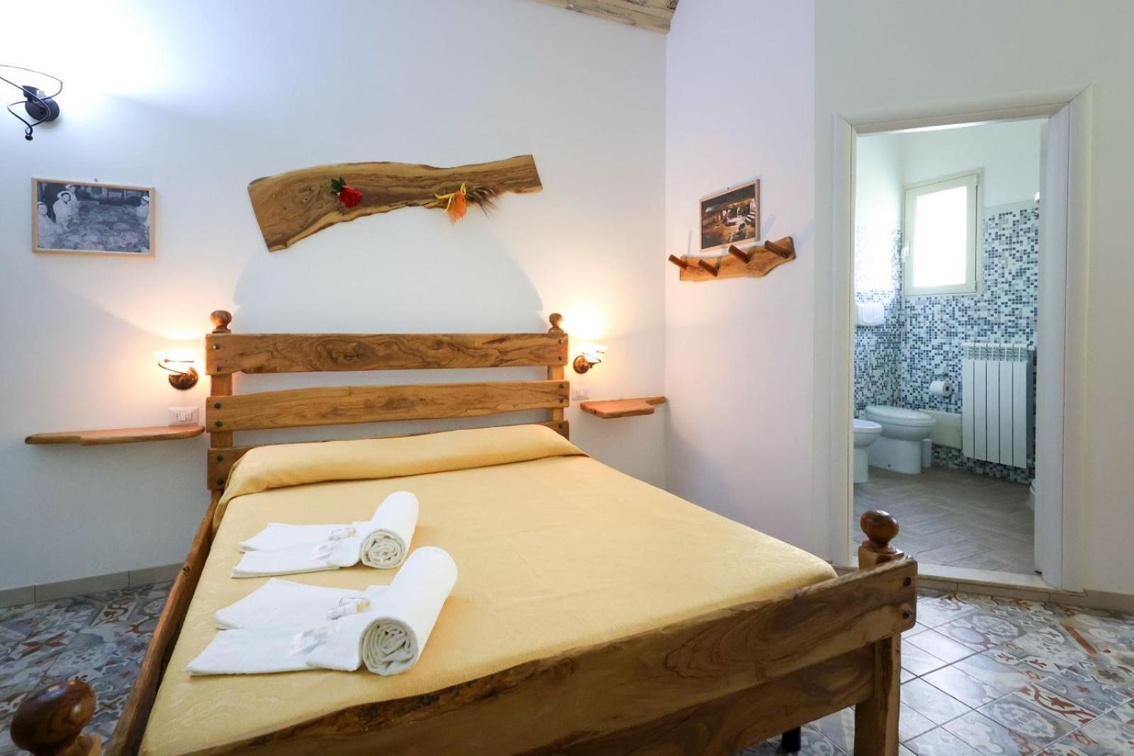 モルチャーノ・ディ・レウカ Antico Borgo Marchese Bed & Breakfast エクステリア 写真