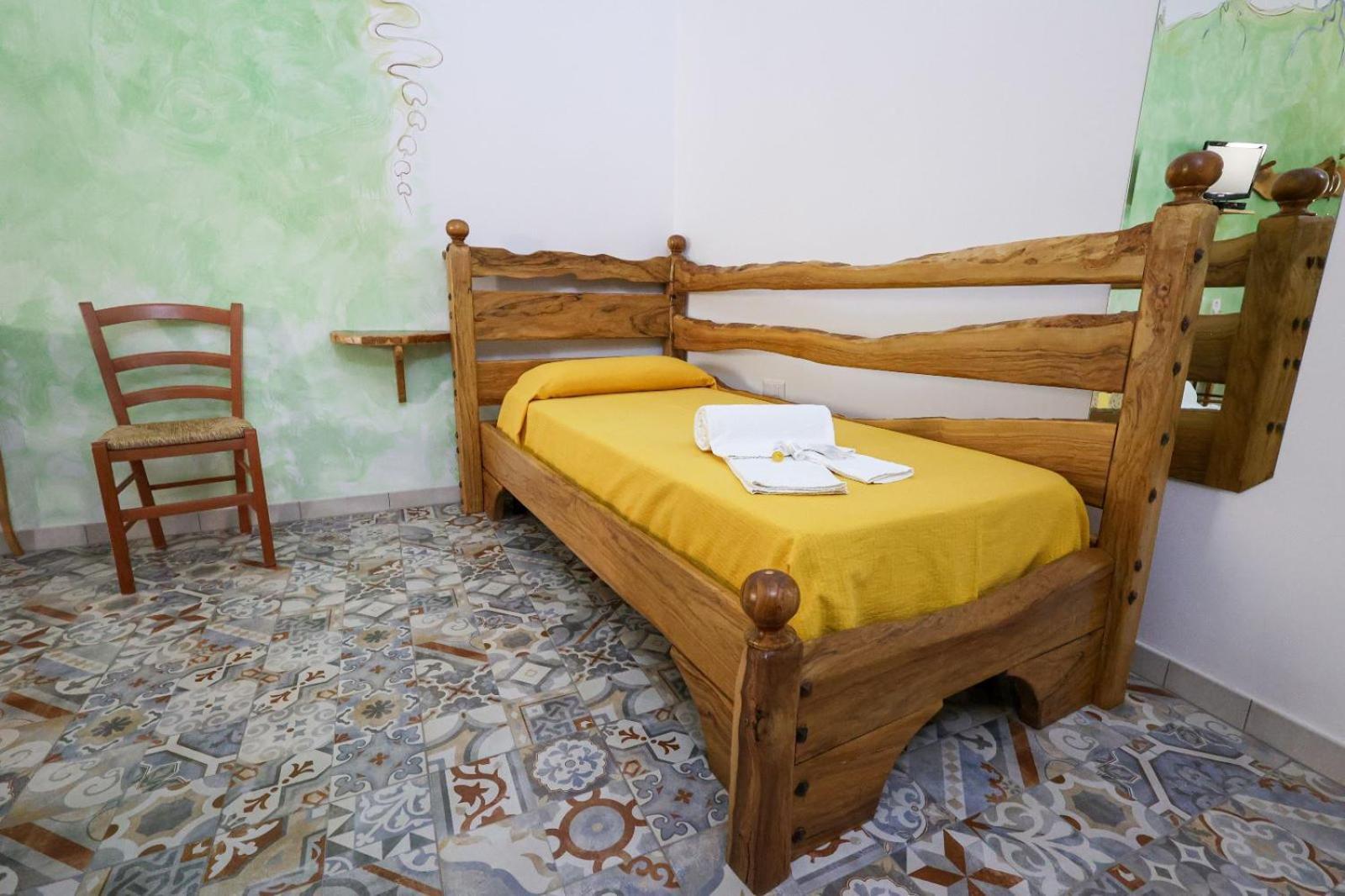 モルチャーノ・ディ・レウカ Antico Borgo Marchese Bed & Breakfast エクステリア 写真