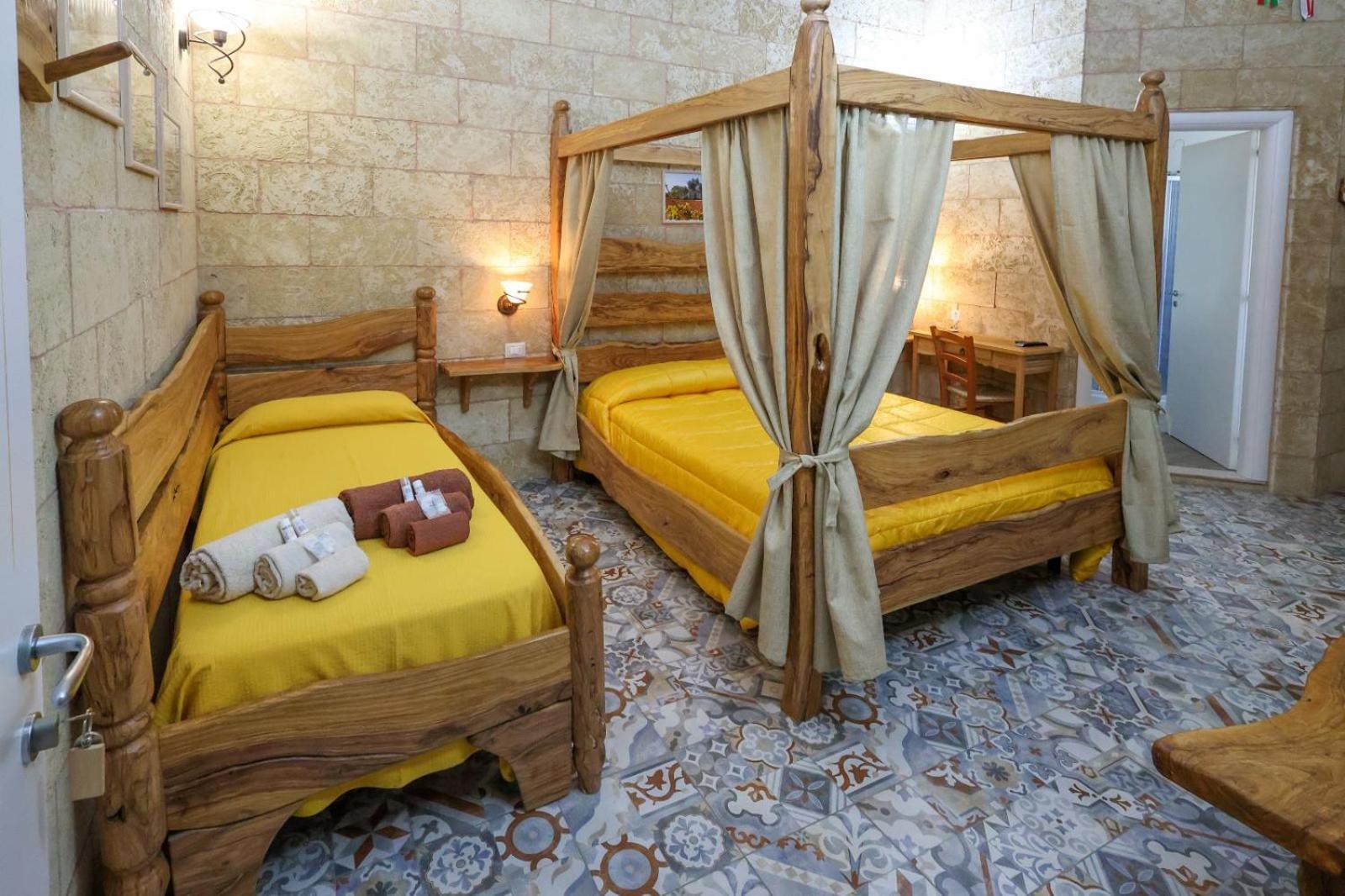 モルチャーノ・ディ・レウカ Antico Borgo Marchese Bed & Breakfast エクステリア 写真