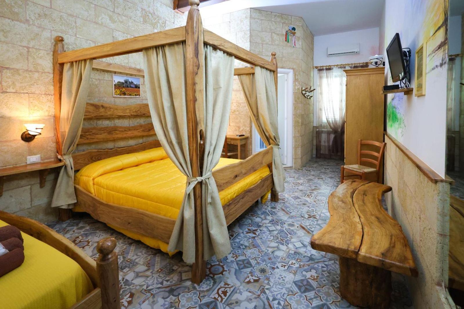 モルチャーノ・ディ・レウカ Antico Borgo Marchese Bed & Breakfast エクステリア 写真