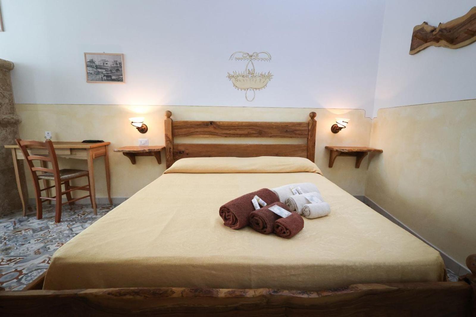 モルチャーノ・ディ・レウカ Antico Borgo Marchese Bed & Breakfast エクステリア 写真