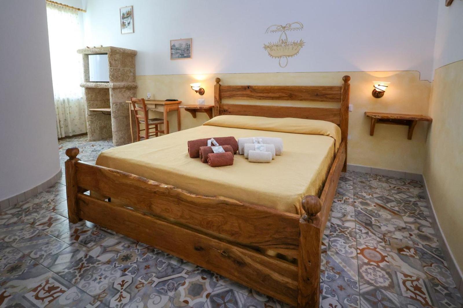 モルチャーノ・ディ・レウカ Antico Borgo Marchese Bed & Breakfast エクステリア 写真