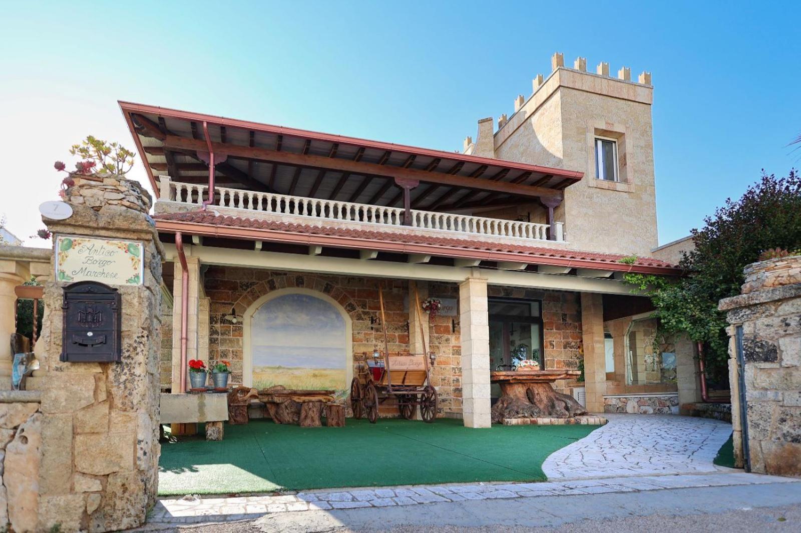 モルチャーノ・ディ・レウカ Antico Borgo Marchese Bed & Breakfast エクステリア 写真