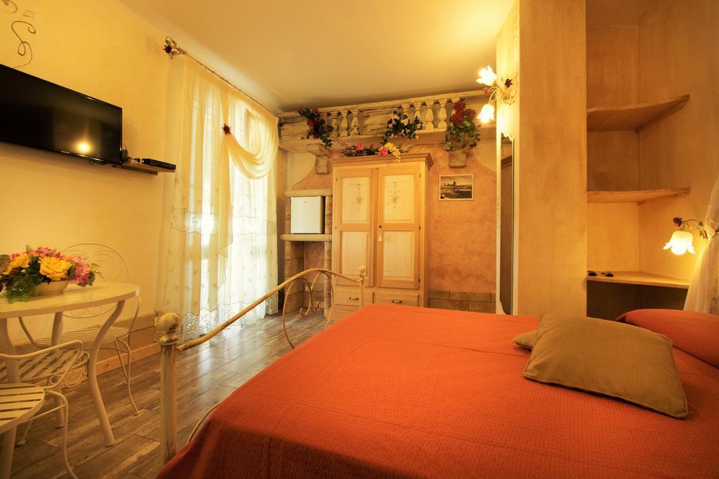 モルチャーノ・ディ・レウカ Antico Borgo Marchese Bed & Breakfast エクステリア 写真