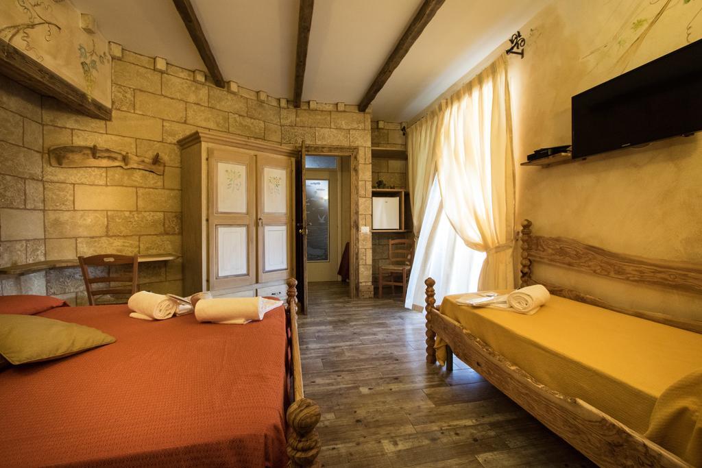 モルチャーノ・ディ・レウカ Antico Borgo Marchese Bed & Breakfast エクステリア 写真
